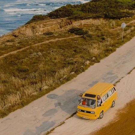 Rent A Blue Classics's Campervan Vw T3 Amarela - Algarve - Faro - Portugal Портиман