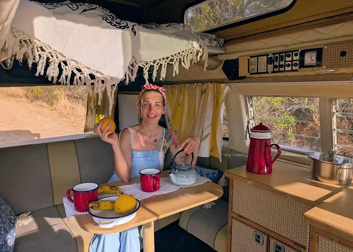 Rent A Blue Classics's Campervan Vw T3 Amarela - Algarve - Faro - Portugal Portimão